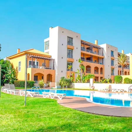 Apartment In Vilamoura Near Marina & Beach *